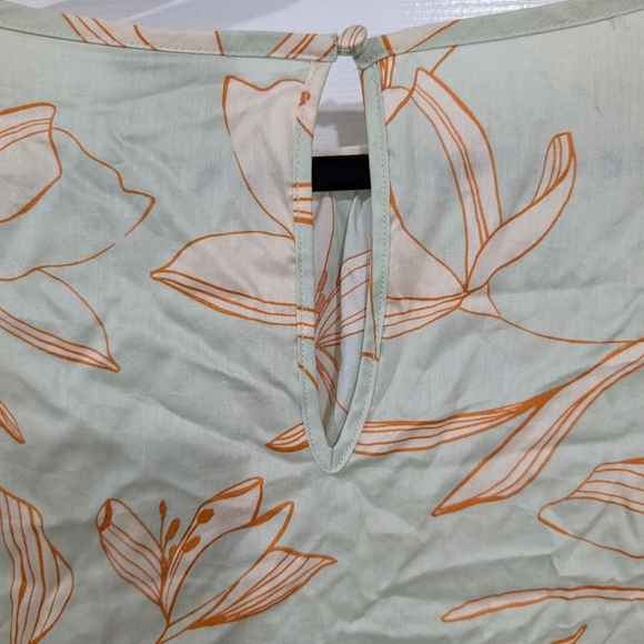Ava & Viv Green and Orange Floral Short Sleeve Blouse in Size 1X - Picture 10 of 11
